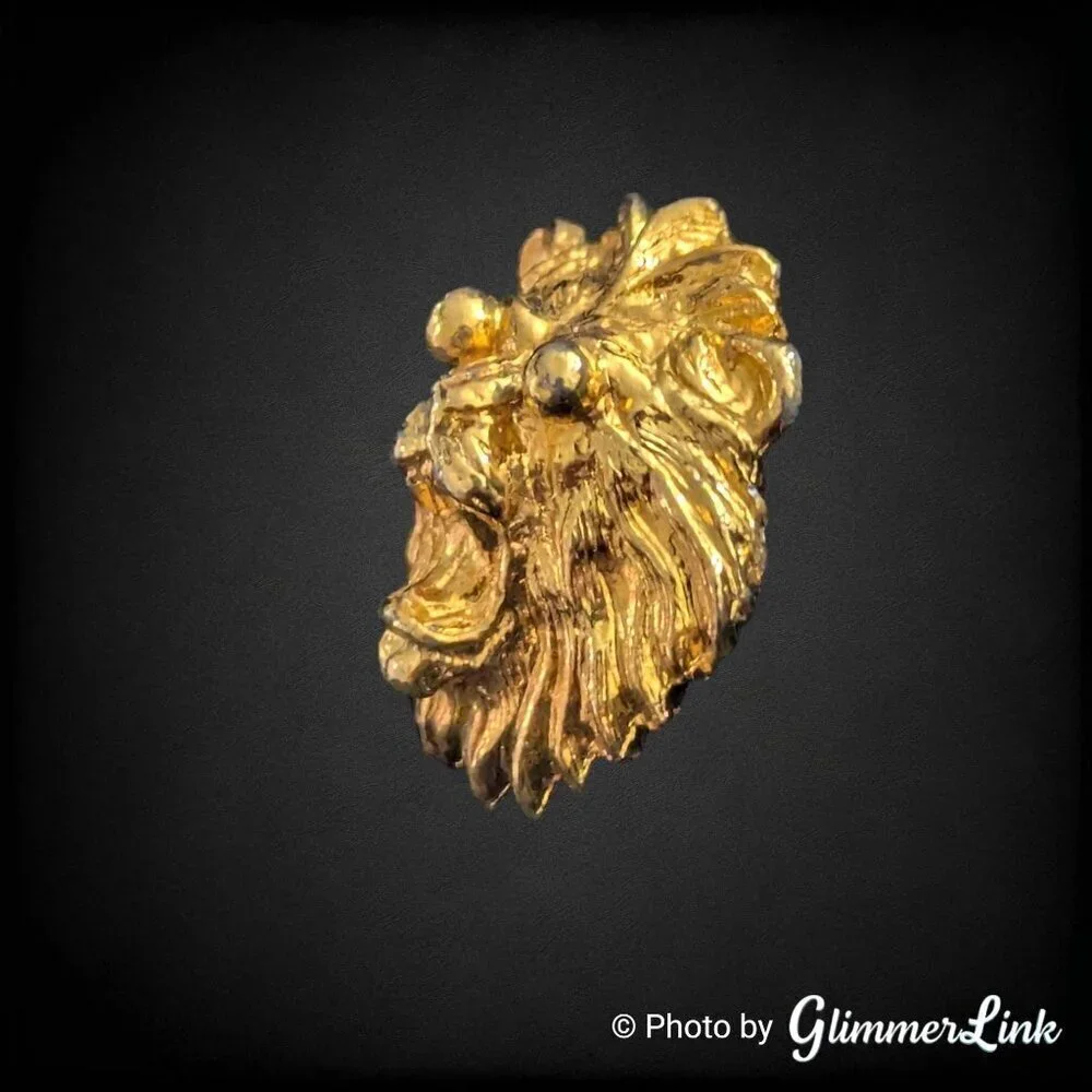 Vintage Unsigned Gold Tone Lion Head Lapel Pin / Tie Tack